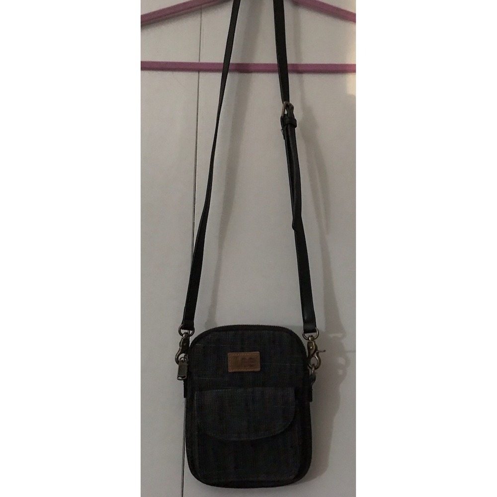 Lee Denim Crossbody Excellent‎ Condition 9" X 6"
